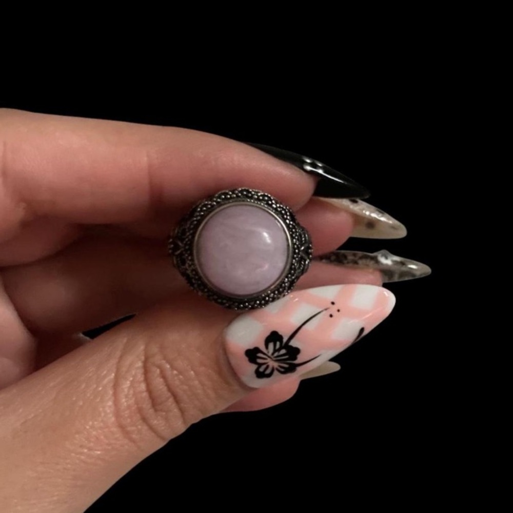 Rose Quartz Stone on a Vintage Band with Flower detailing
